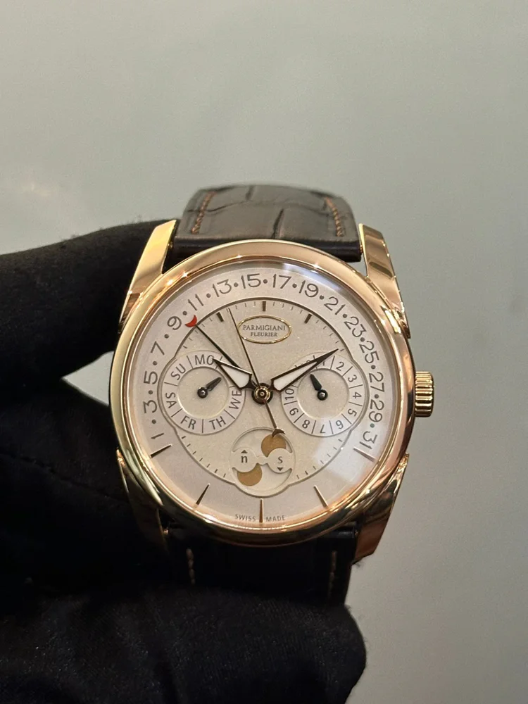 Parmigiani Fleurier Tonda Quator